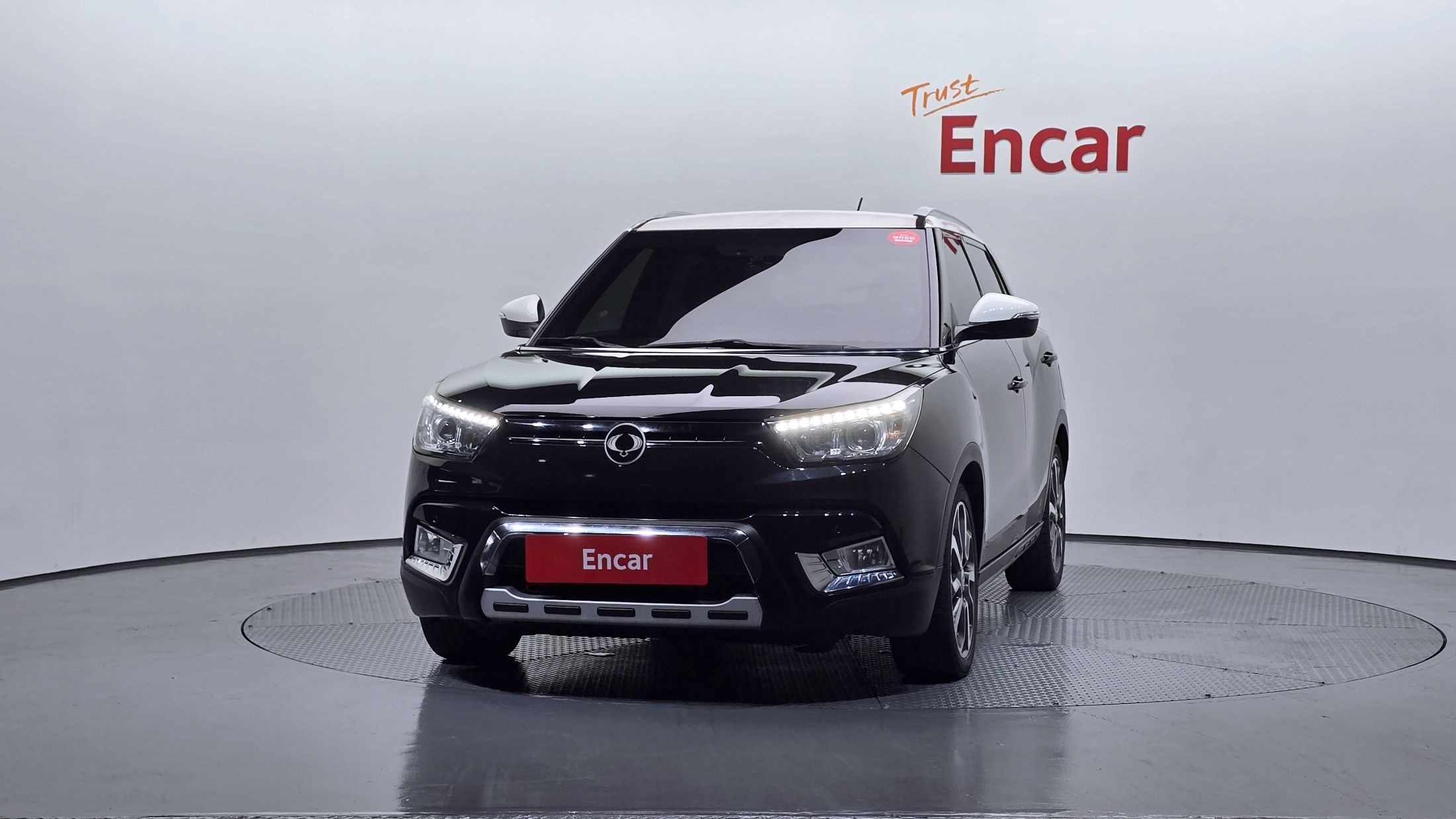 SSANGYONG TIVOLI 2015