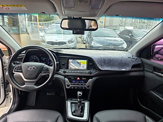 HYUNDAI AVANTE AD 2016