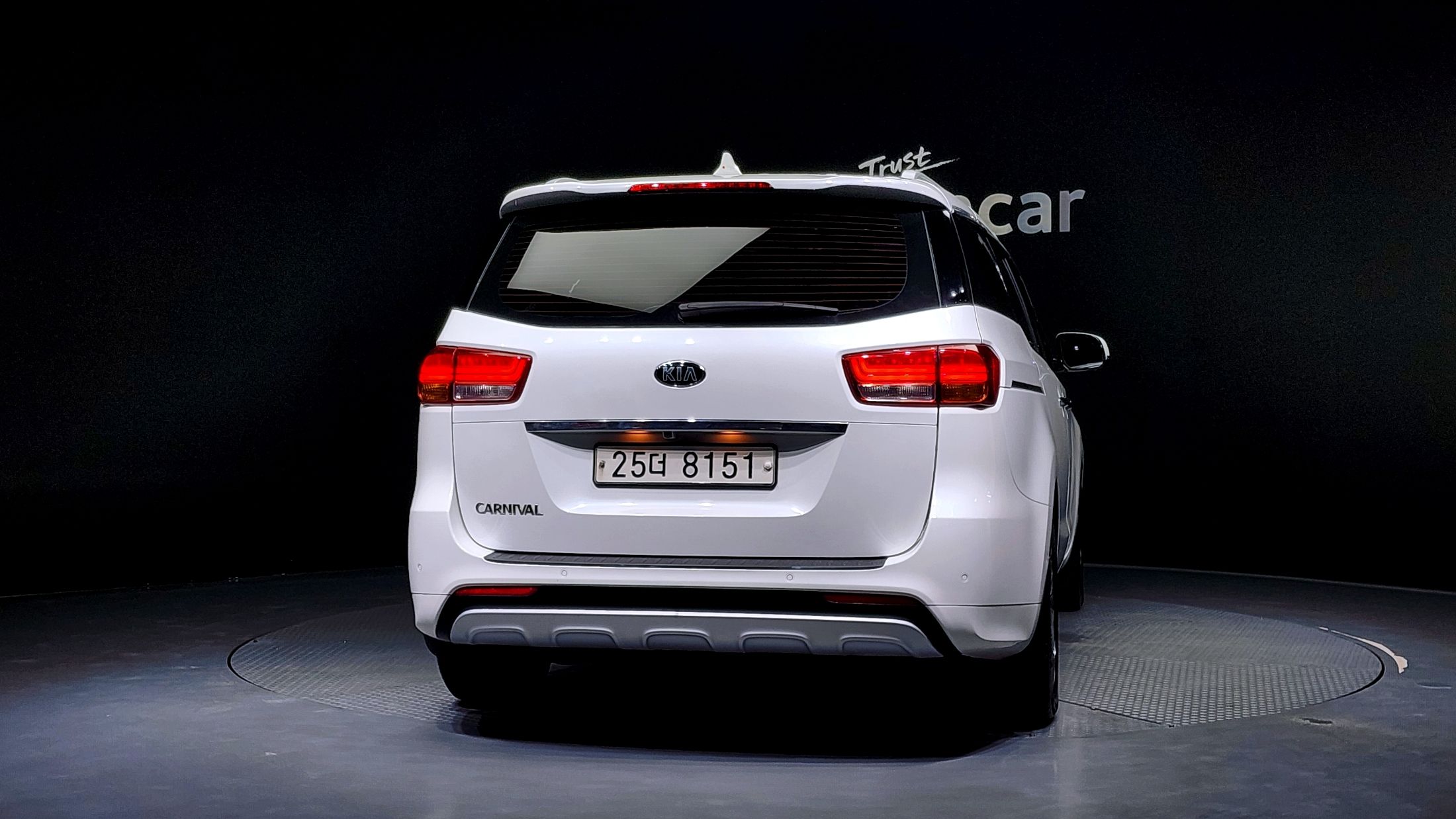 KIA CARNIVAL 2014