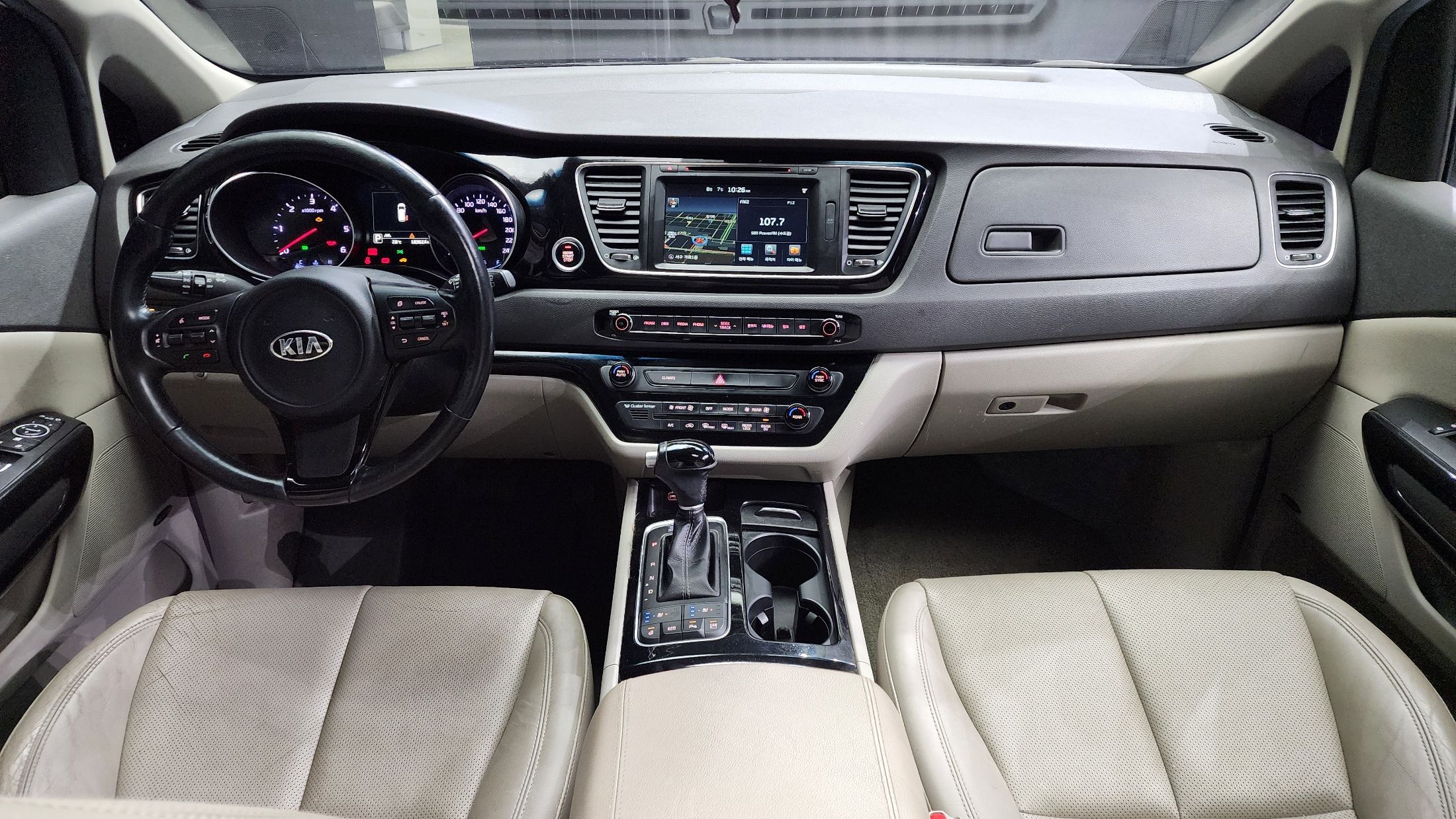 KIA CARNIVAL 2014