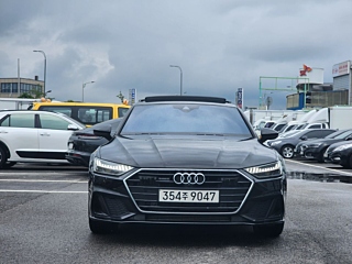 AUDI A7 4K 2021