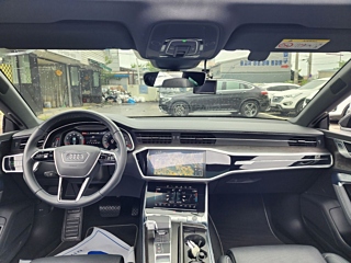 AUDI A7 4K 2021