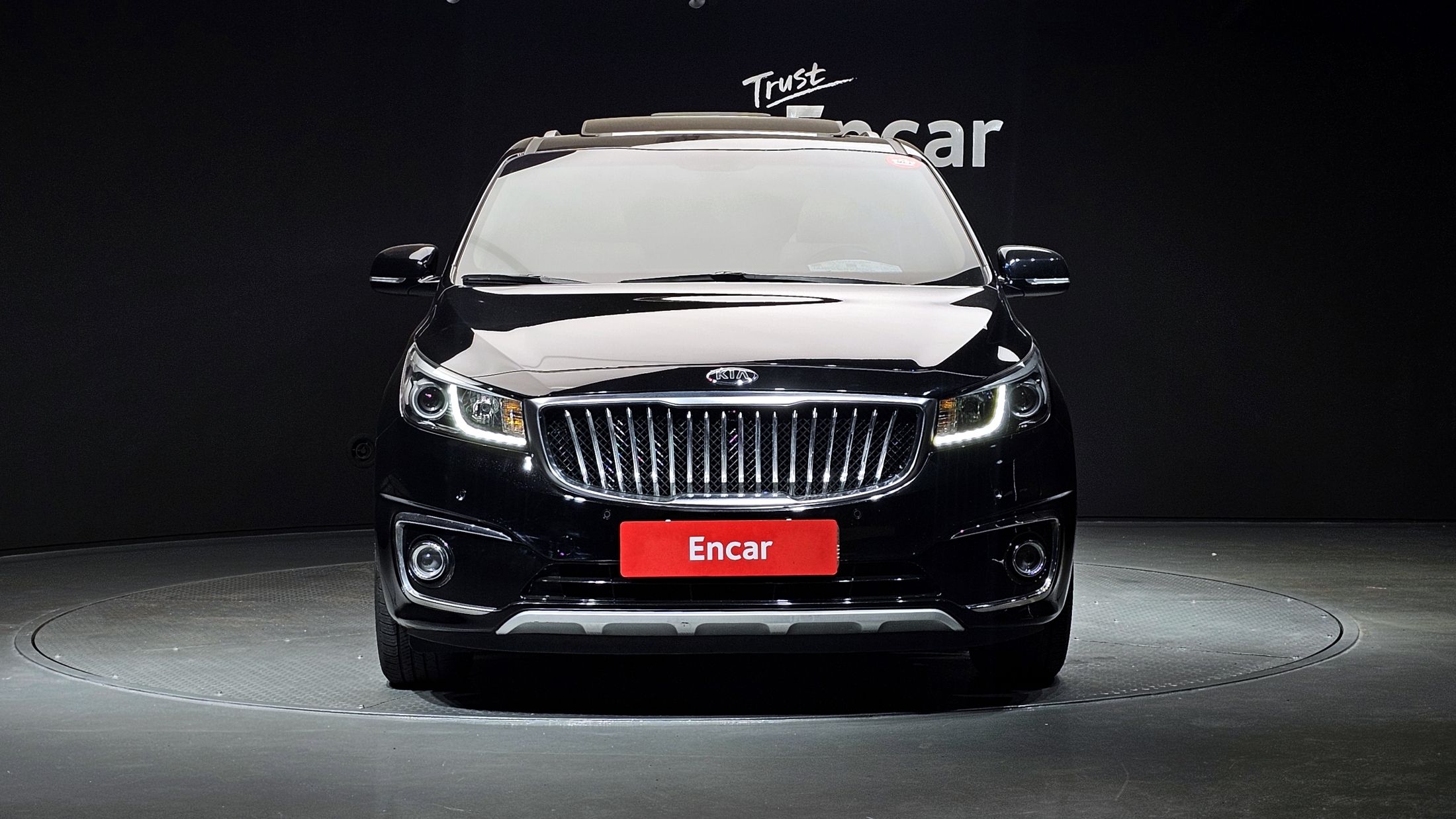 KIA CARNIVAL 2016