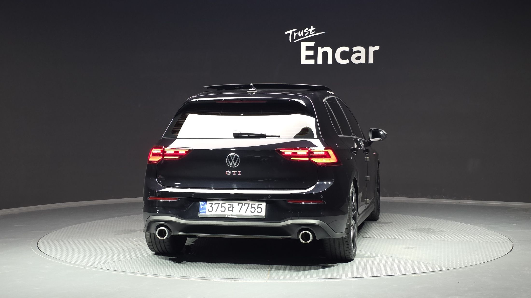 VOLKSWAGEN GOLF 2023