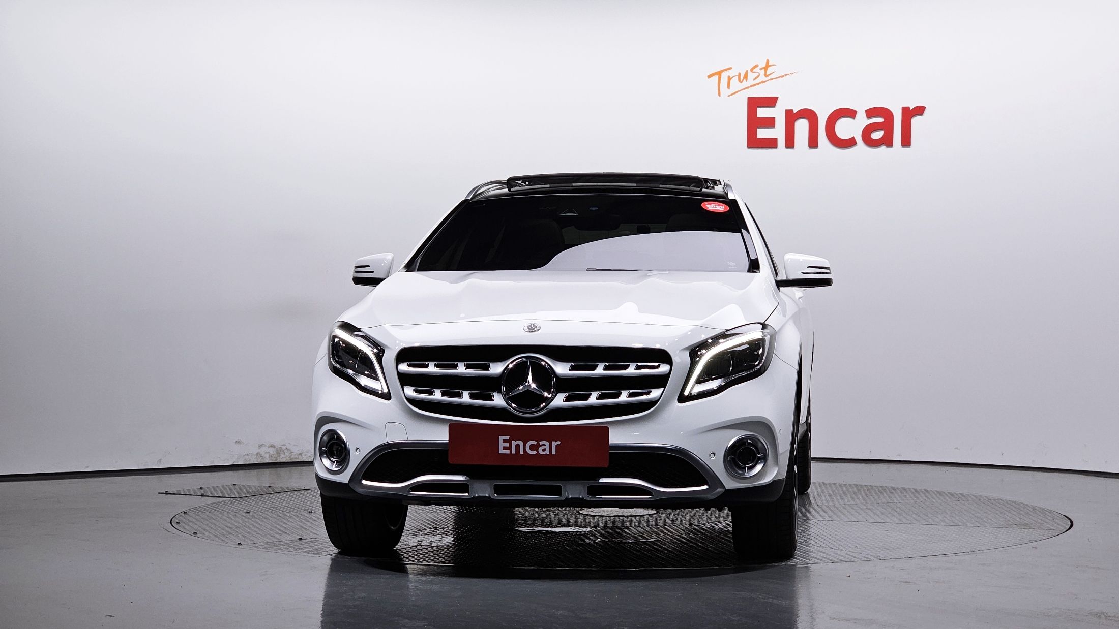 MERCEDES BENZ GLA-CLASS X156 2019