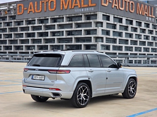 JEEP GRAND CHEROKEE WL 2023