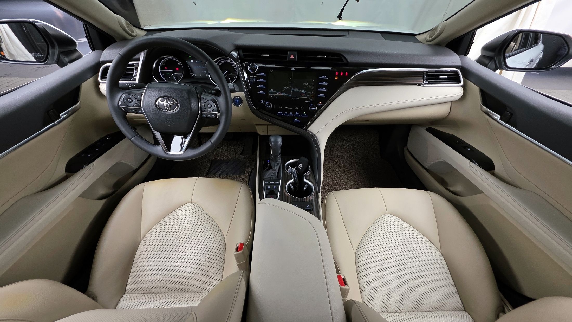 TOYOTA CAMRY XV70 2017
