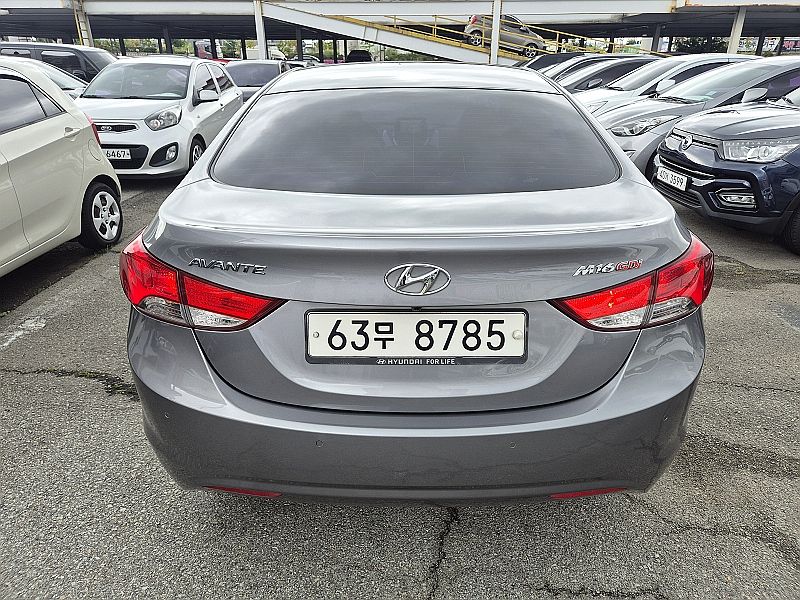 HYUNDAI AVANTE MD 2012