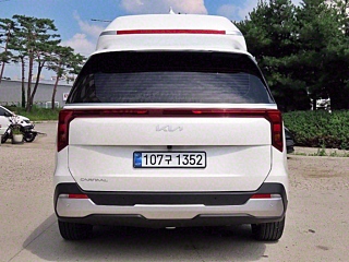 KIA CARNIVAL 2023