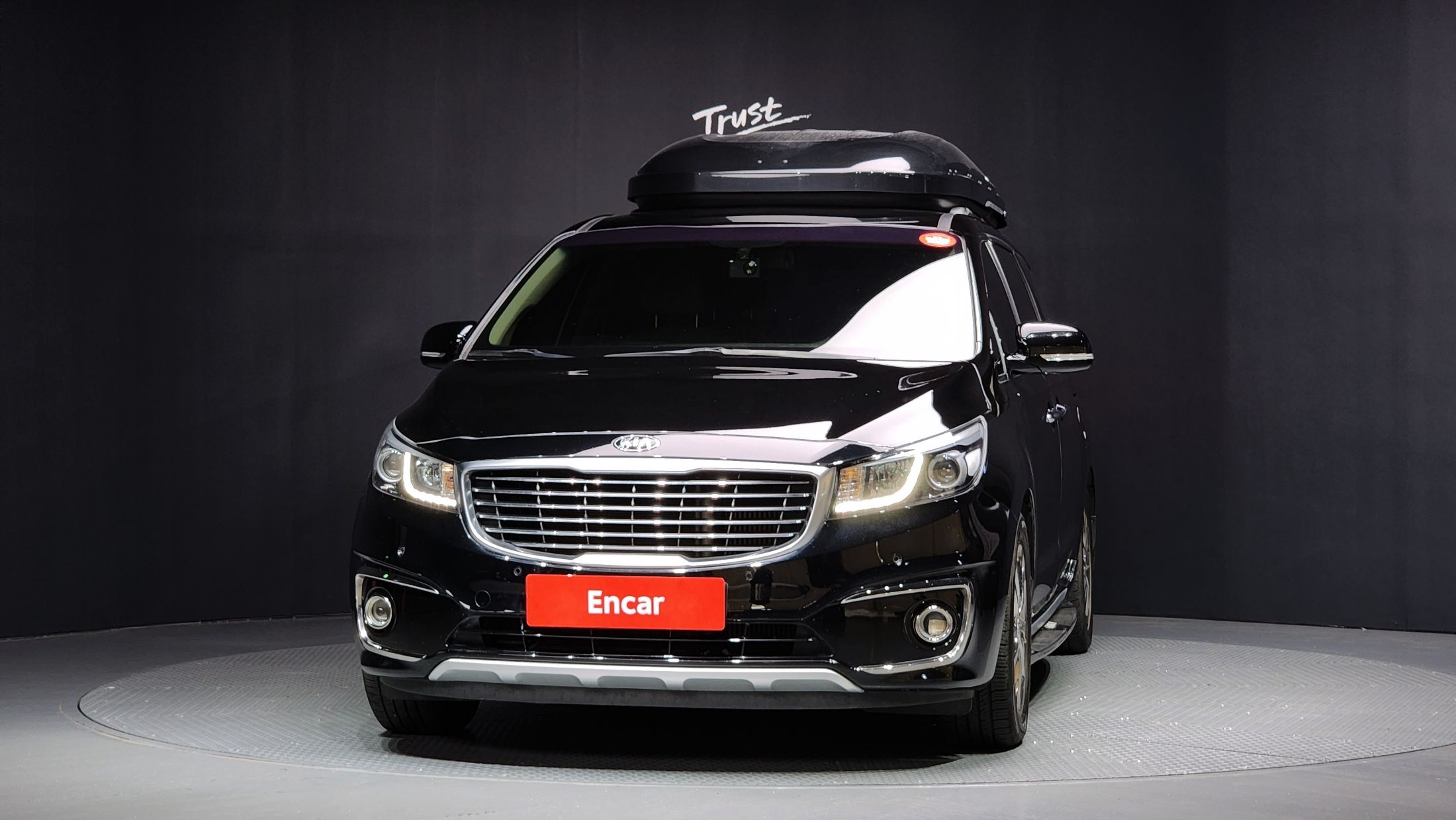 KIA CARNIVAL 2017