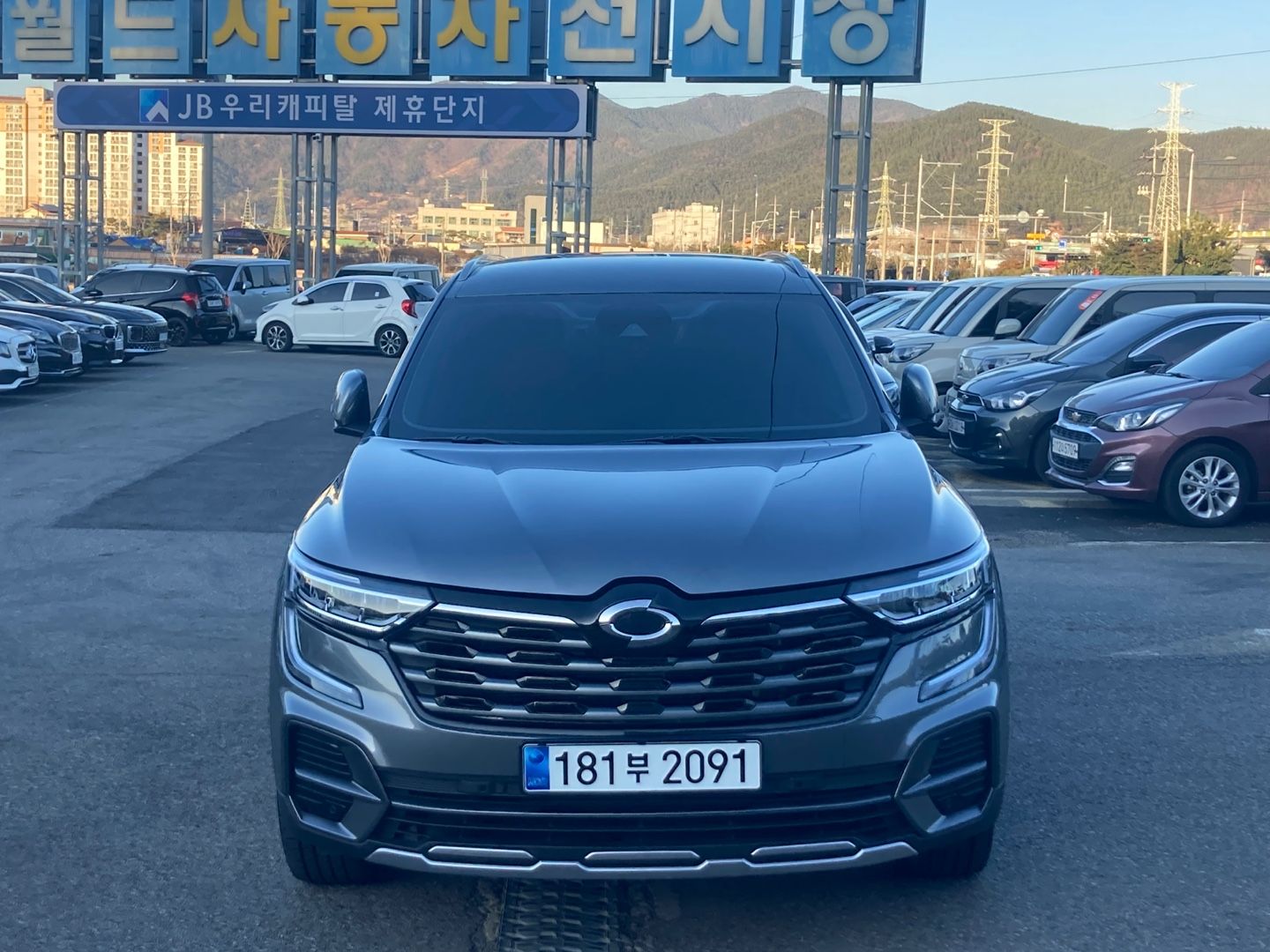 SAMSUNG QM6 2024