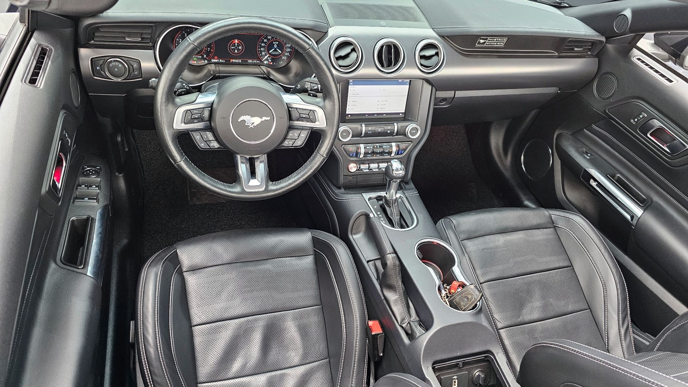 FORD MUSTANG 2020