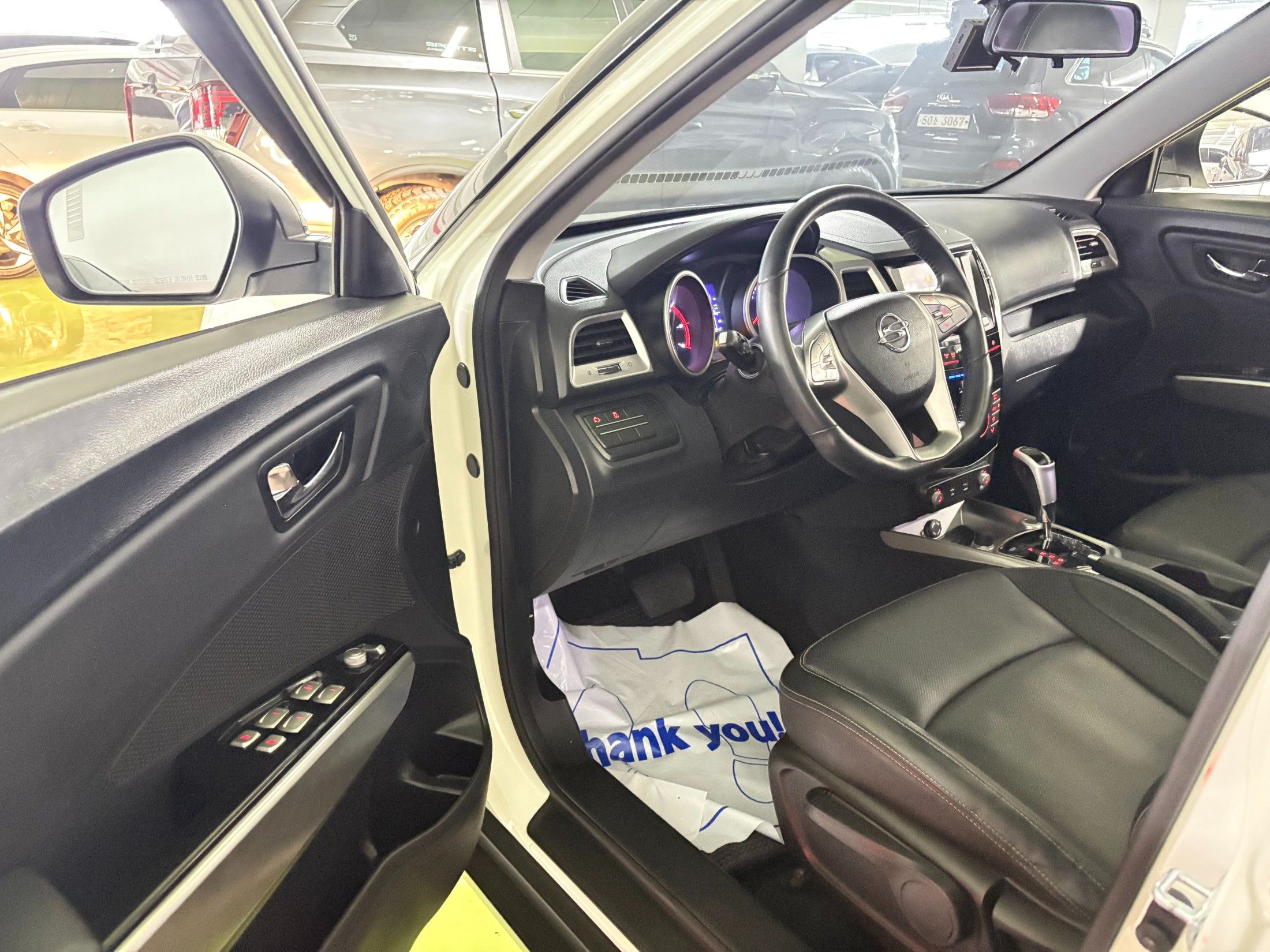 SSANGYONG TIVOLI 2015