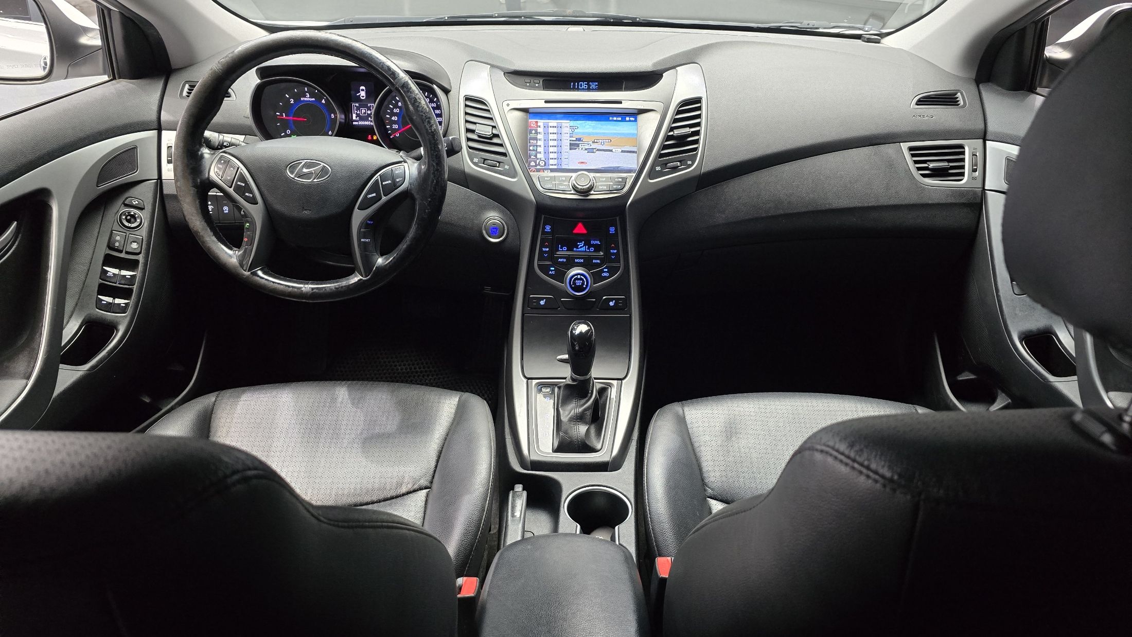 HYUNDAI AVANTE 2013