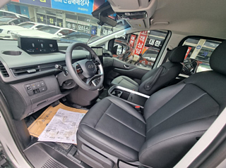 HYUNDAI STARIA 2023