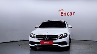 MERCEDES BENZ E-CLASS W213 2019