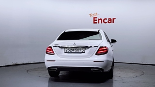 MERCEDES BENZ E-CLASS W213 2019