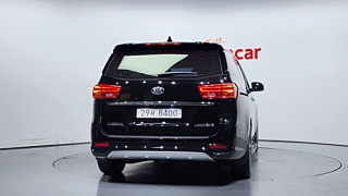 KIA CARNIVAL 2018