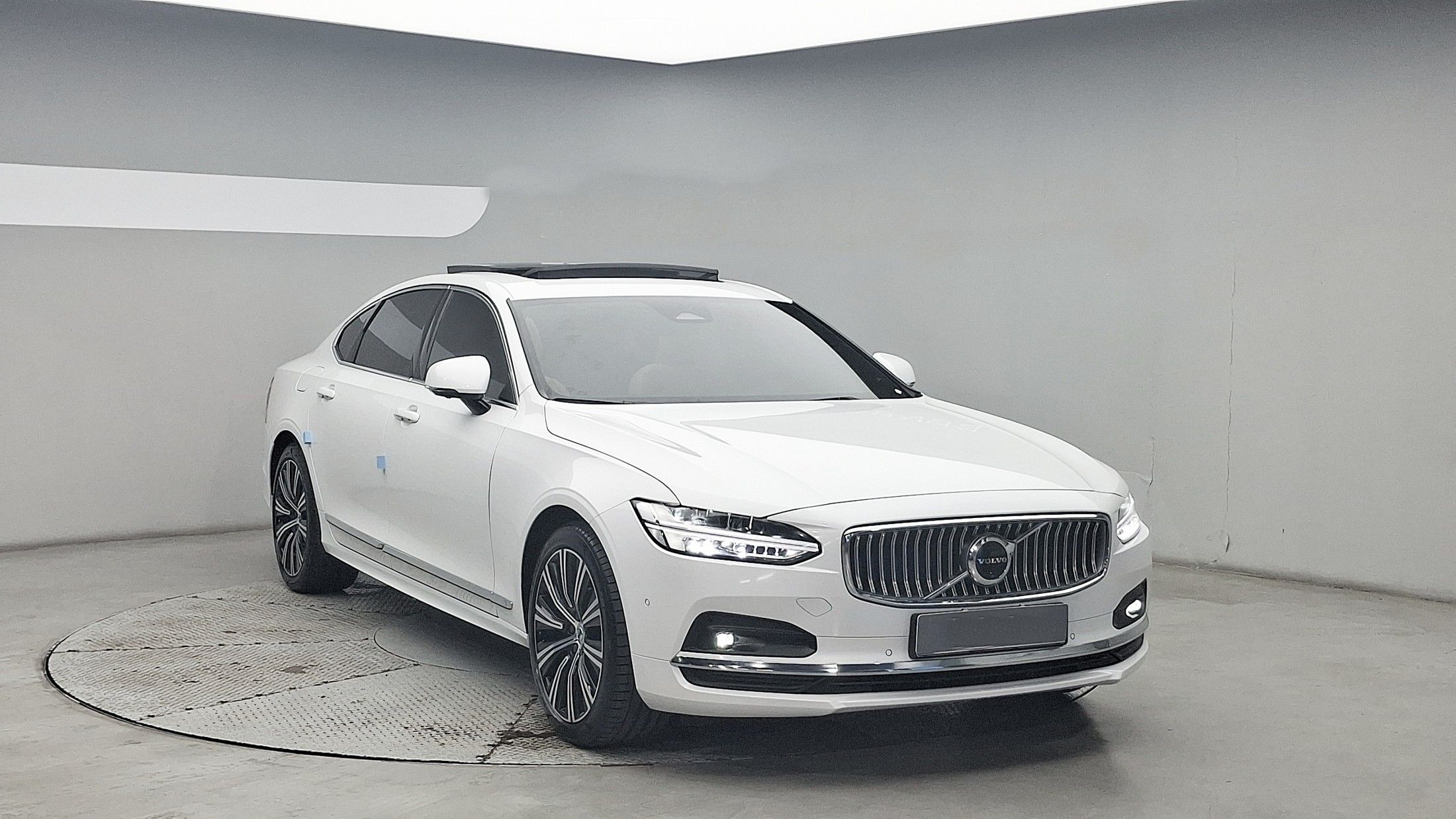 VOLVO S90 2024