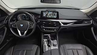 BMW 5-SERIES G30 2017