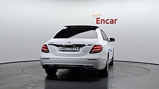 MERCEDES BENZ E-CLASS W213 2017
