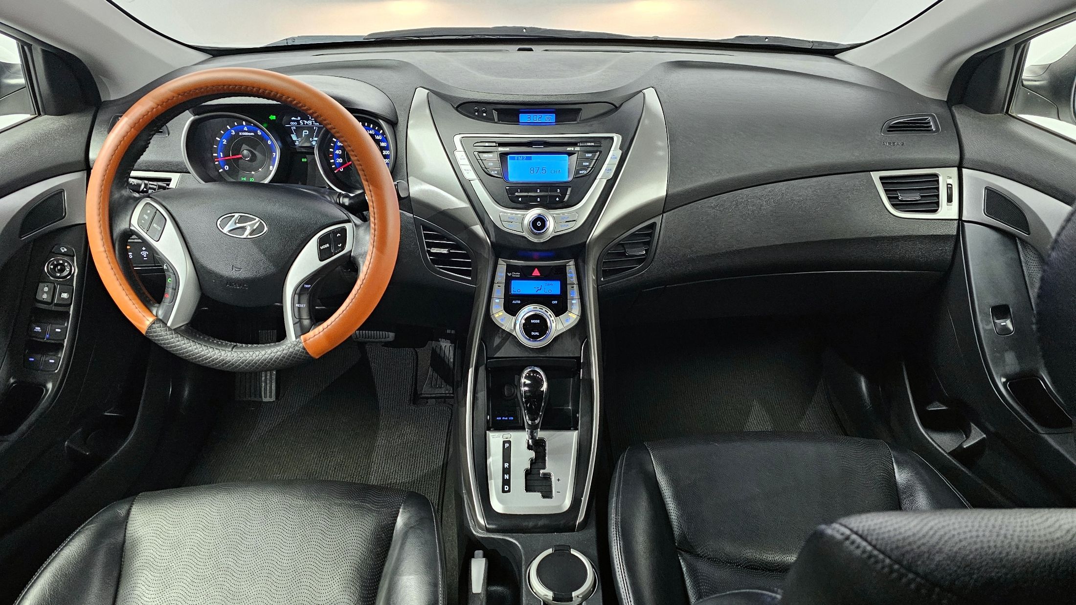 HYUNDAI AVANTE MD 2011