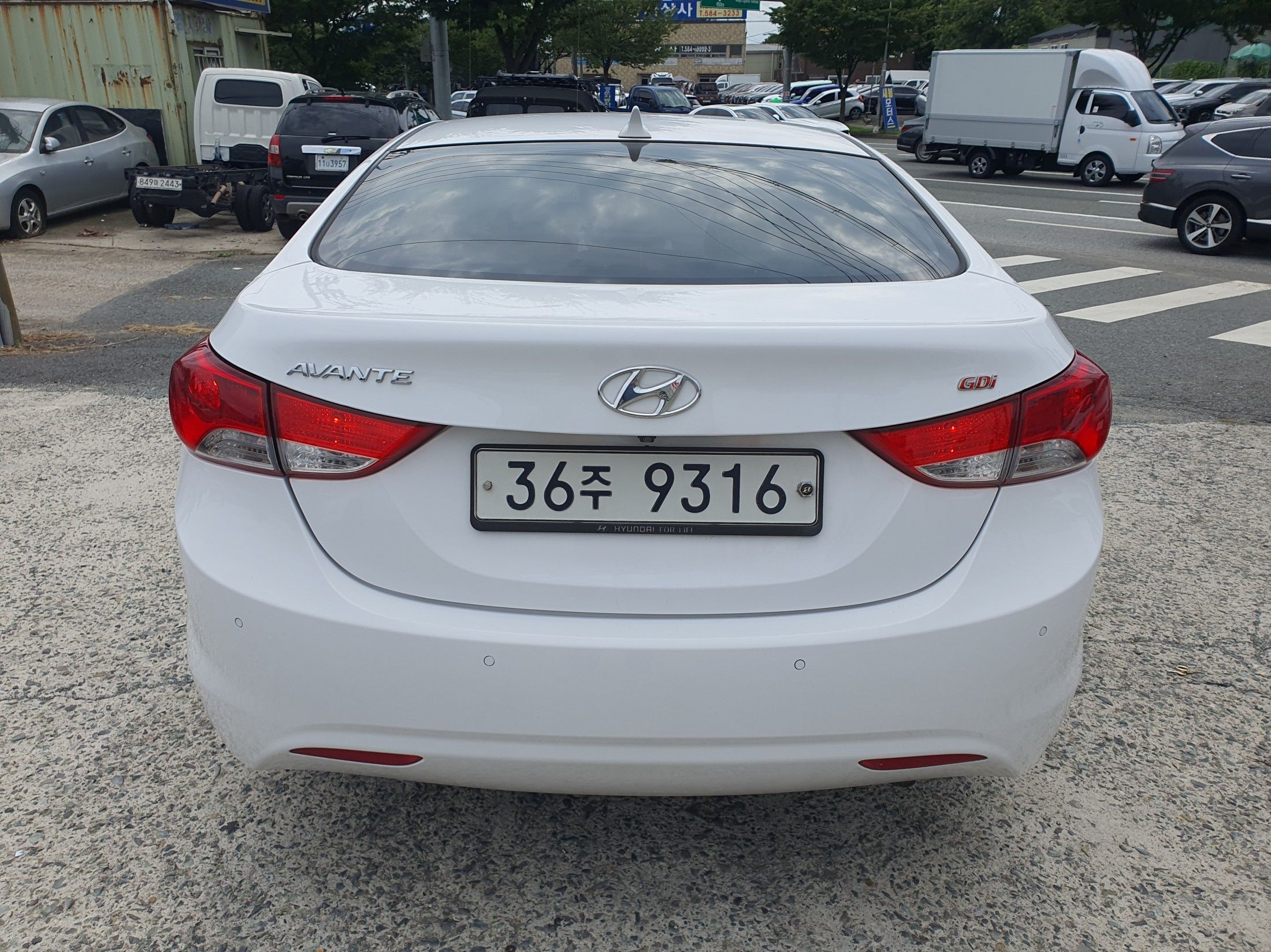 HYUNDAI AVANTE MD 2013