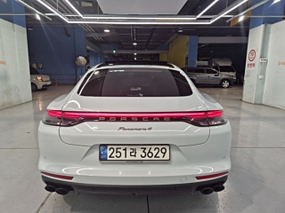 PORSCHE PANAMERA 971 2022