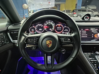 PORSCHE PANAMERA 971 2022