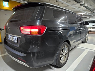 KIA CARNIVAL 2017