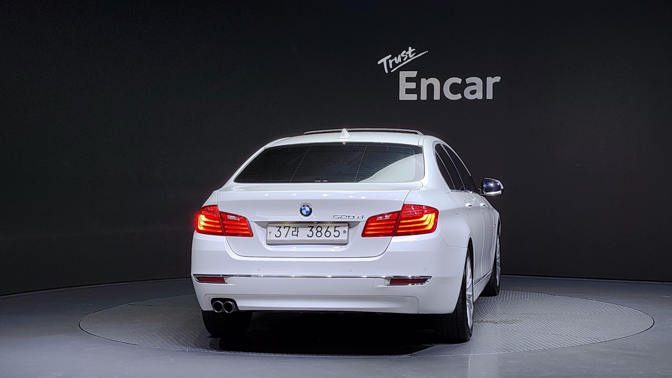 BMW 5-SERIES F10 2016
