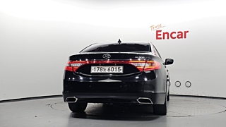 HYUNDAI GRANDEUR HG 2016