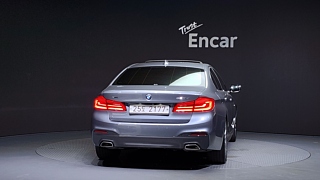 BMW 5-SERIES G30 2017