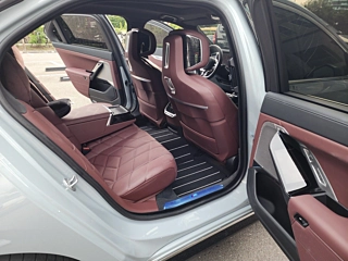 BMW 7-SERIES G70 2025
