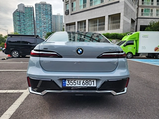 BMW 7-SERIES G70 2025