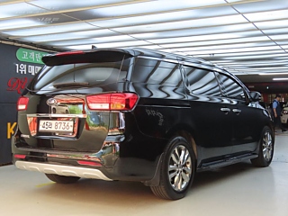 KIA CARNIVAL 2017