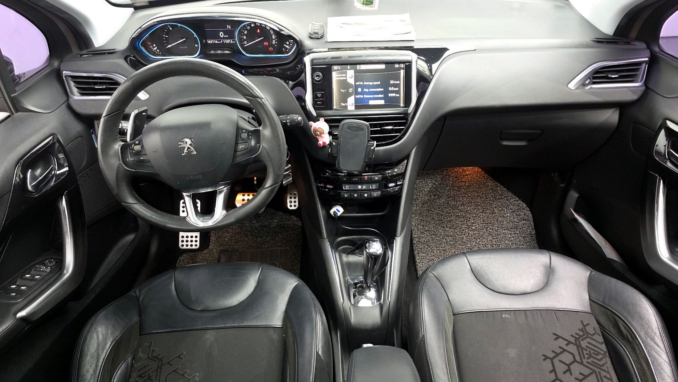 PEUGEOT 208 2013