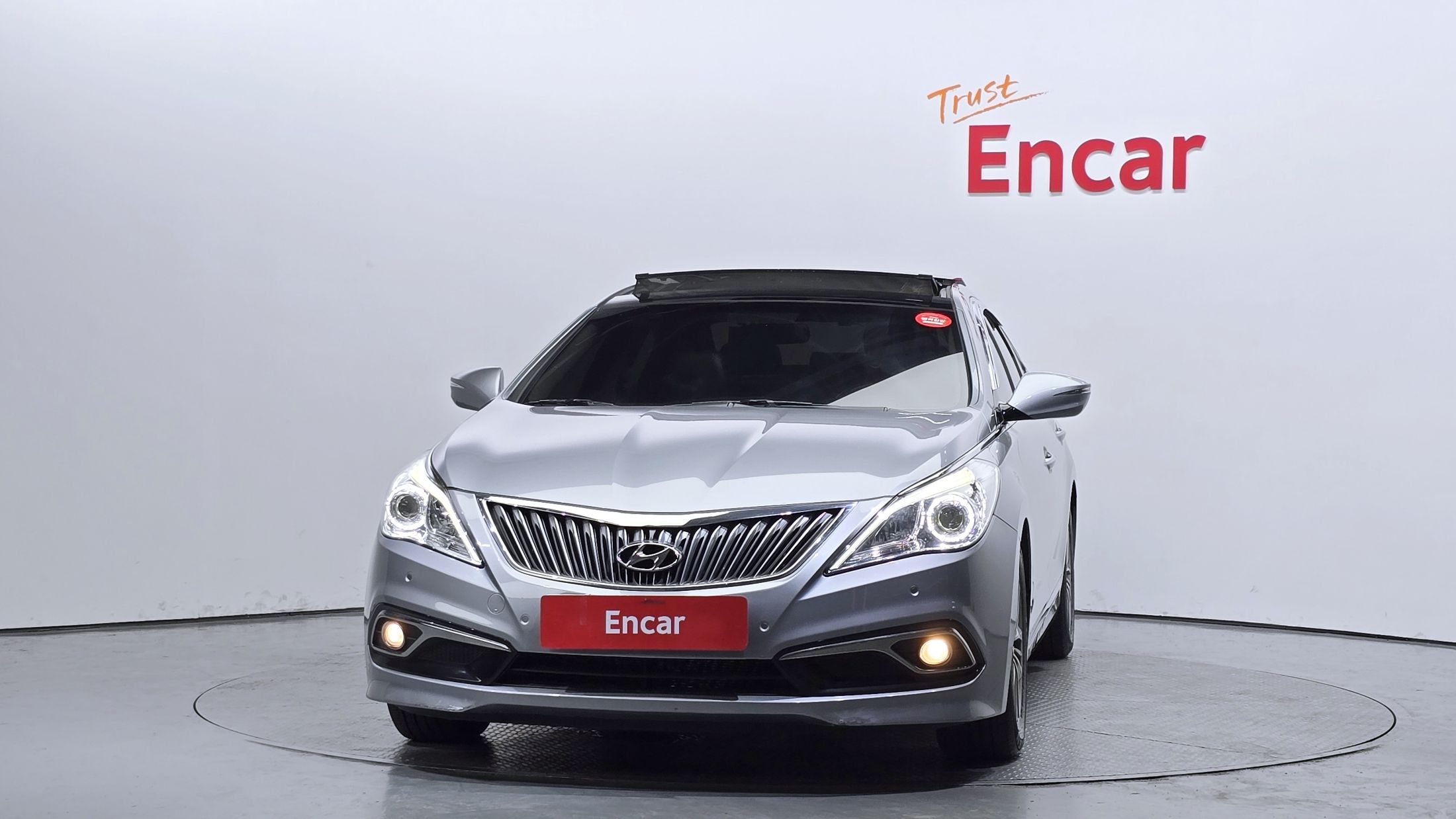 HYUNDAI GRANDEUR HG 2016