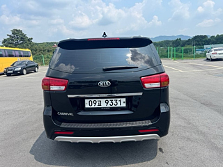 KIA CARNIVAL 2017
