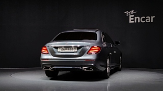 MERCEDES BENZ E-CLASS W213 2019