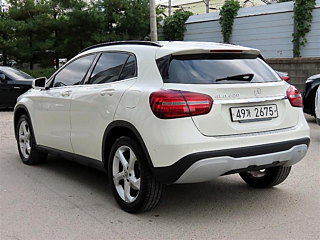 MERCEDES BENZ GLA-CLASS X156 2017
