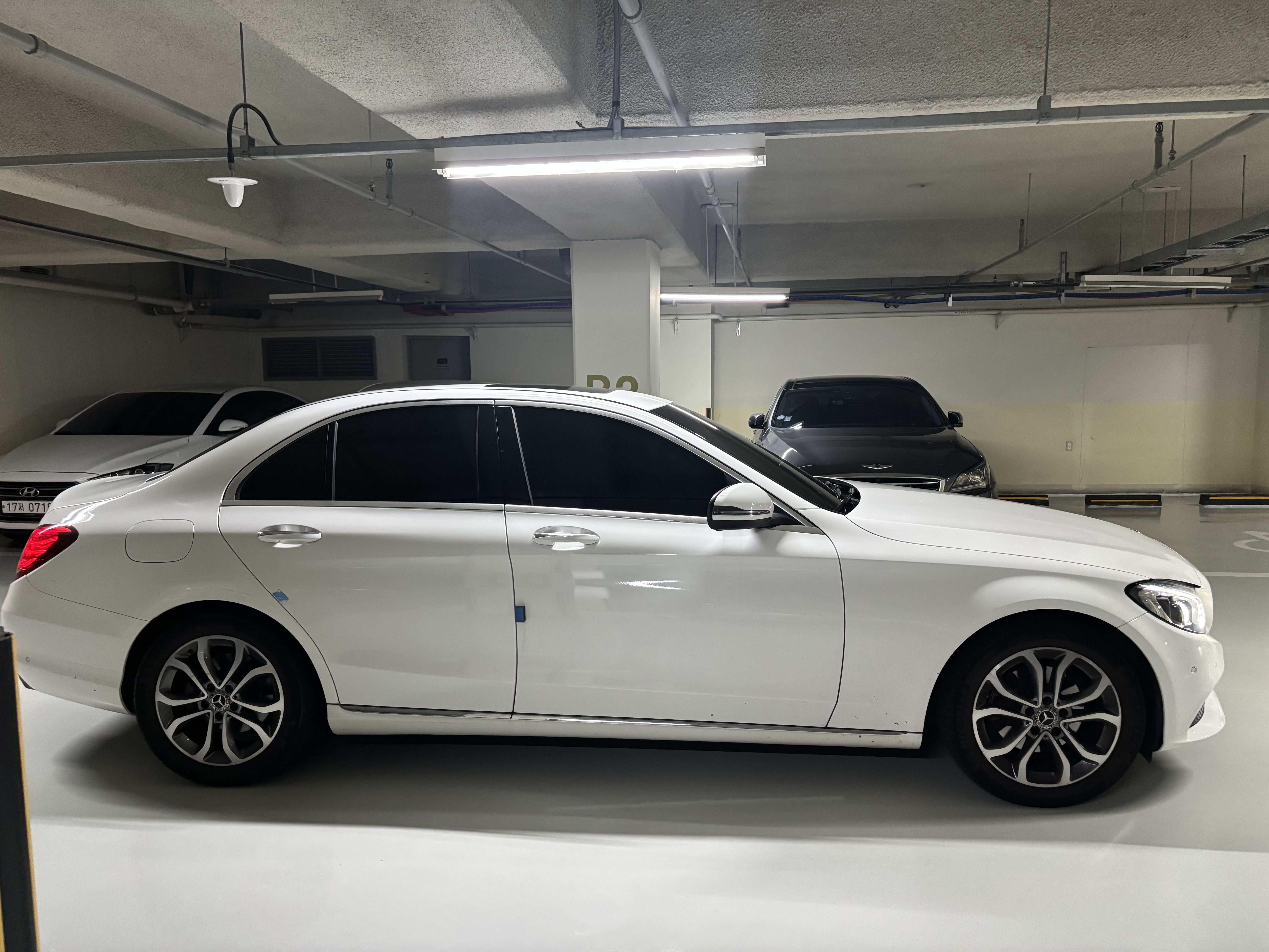 MERCEDES BENZ C-CLASS W205 2017