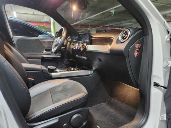MERCEDES BENZ GLB-CLASS X247 2022