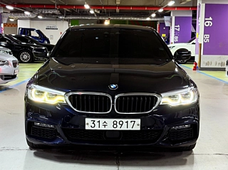 BMW 5-SERIES G30 2019