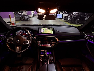 BMW 5-SERIES G30 2019