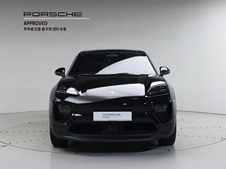 Заказать PORSCHE MACAN EV