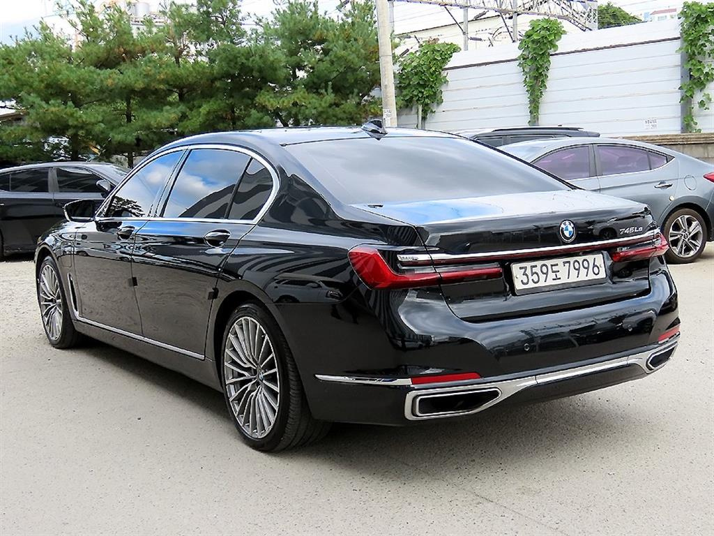BMW 7-SERIES G11 2020