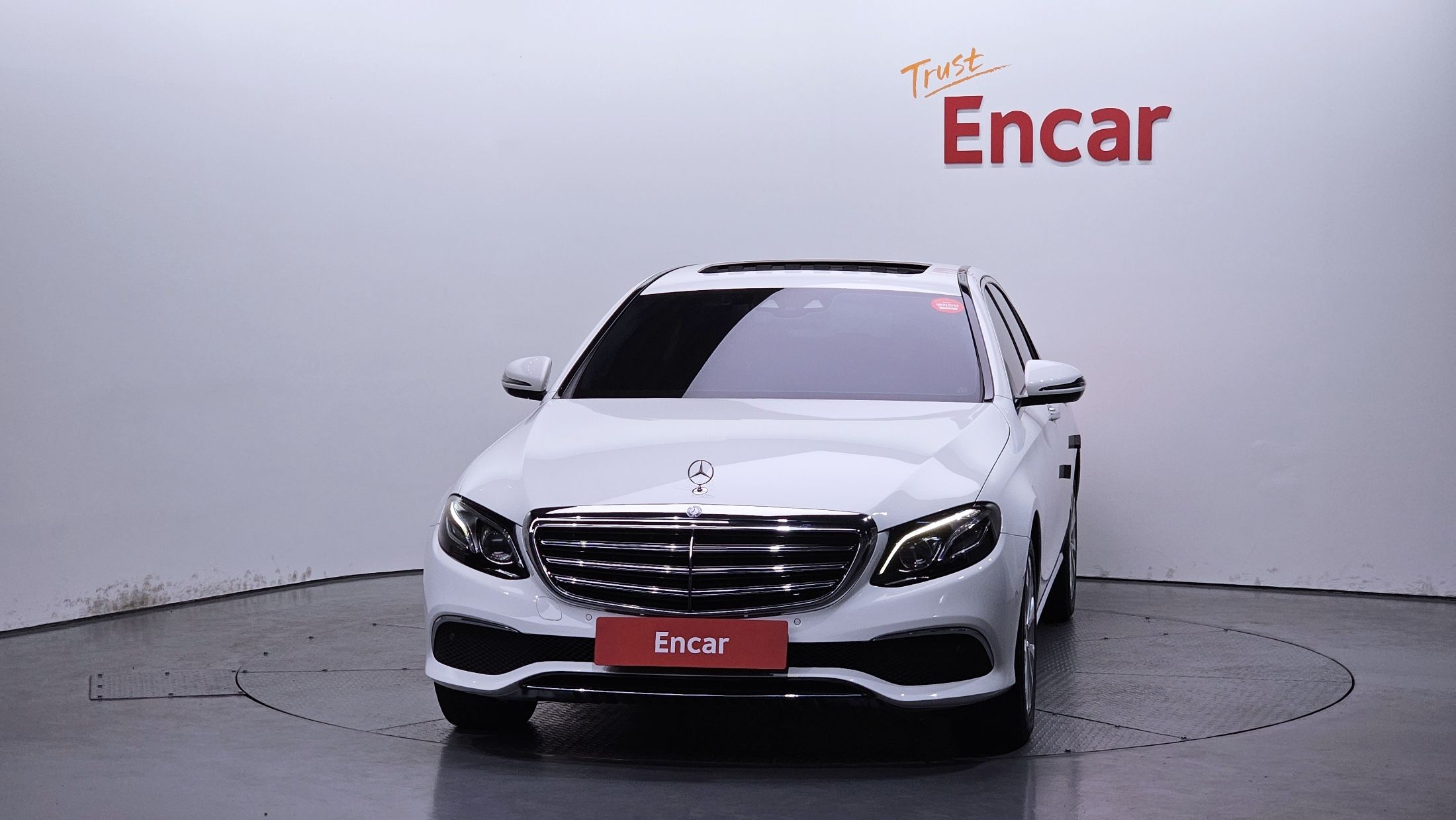 MERCEDES BENZ E-CLASS W213 2017