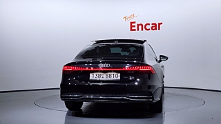 AUDI A7 4K 2020