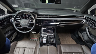 AUDI A8 D5 2021